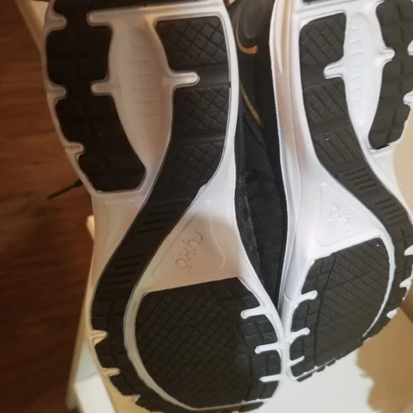 SOLD 🎈Ryka athletic shoes - Picture 4 of 5